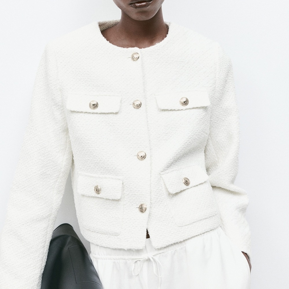 BNWOT Elegant H&M Cream and White Tweed Jacket with Gold Buttons Textured-Weave - Picture 2 of 11